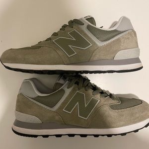 Men’s New Balance 574 shoes size 10.5